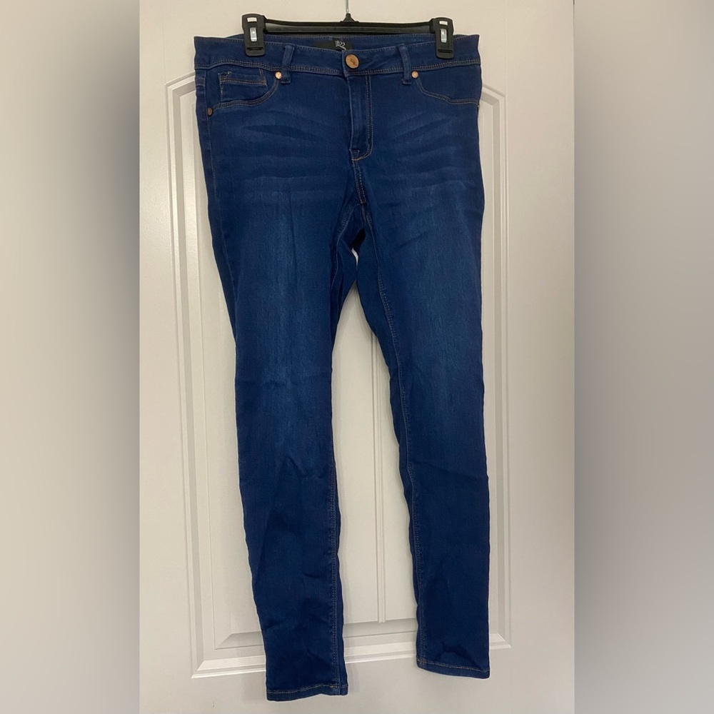 1822 Denim. Size 30. Dark wash. “Jeggings”